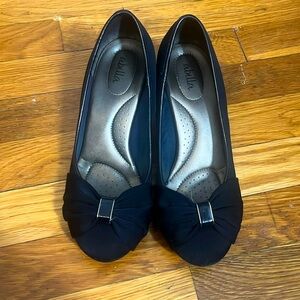 Retro Blue Bow Heels